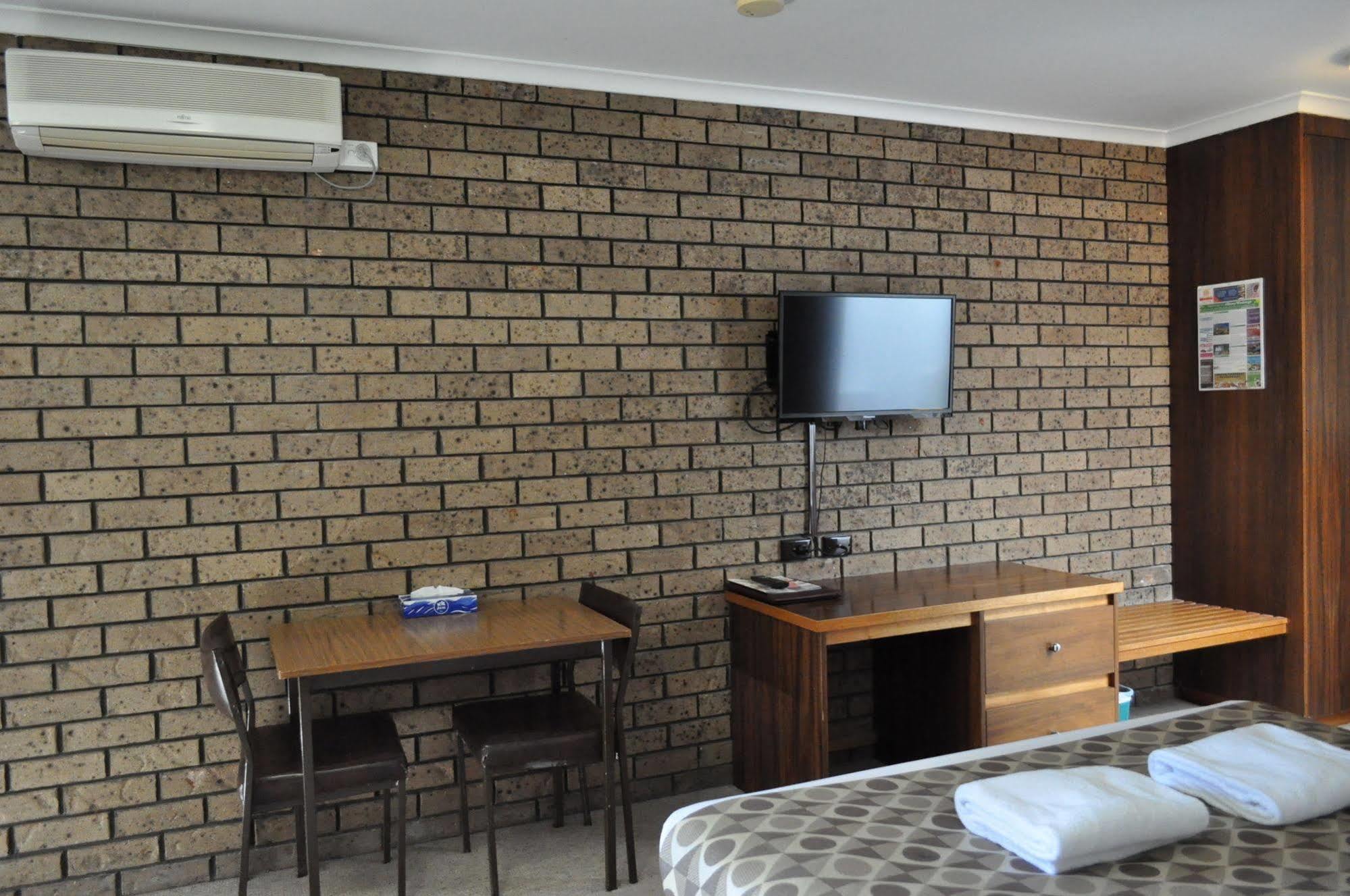 Burvale Motor 3*